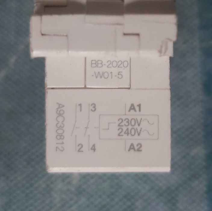 Releu Schneider pas-cu-pas, teleruptor
