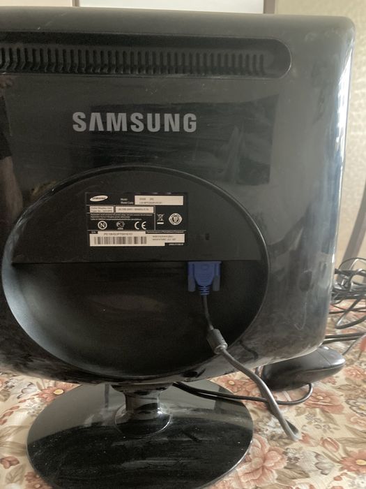 Монитор Samsung+клавиатура+мишка