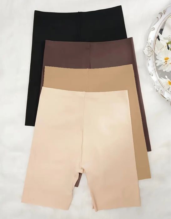 Стягащо бельо безшевно 4 броя