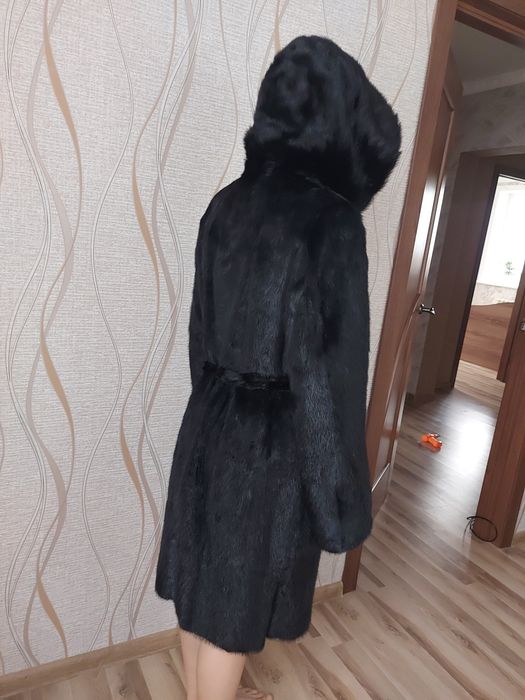 Продам норковую шубу