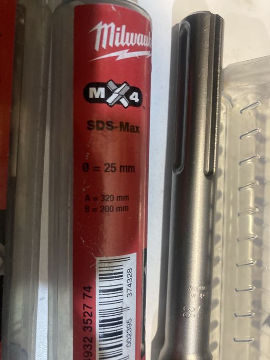 Burghiu Milwaukee Sds Max 25x340mm 4 cutite nou Germania