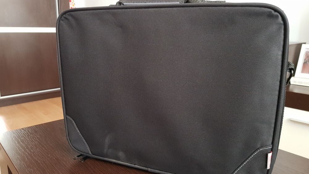 Geanta laptop Hama 15.6