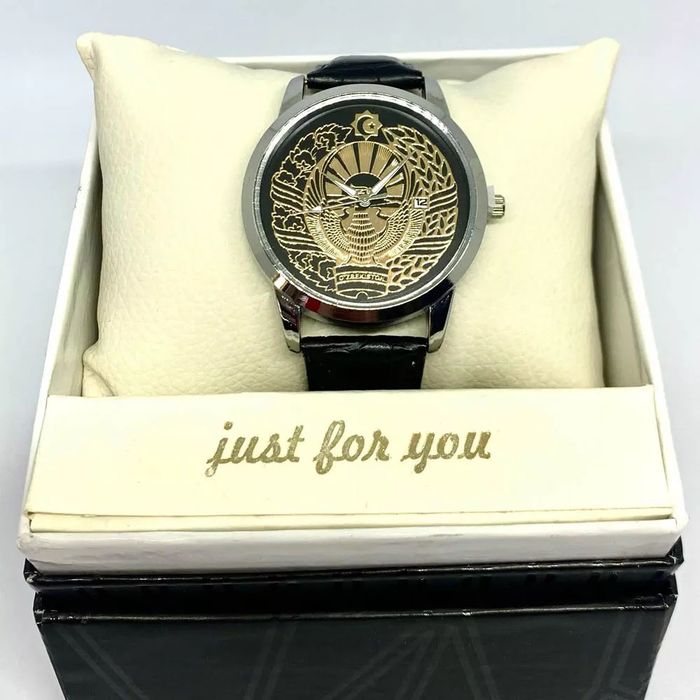 Erkaklar uchun Gerbli soat