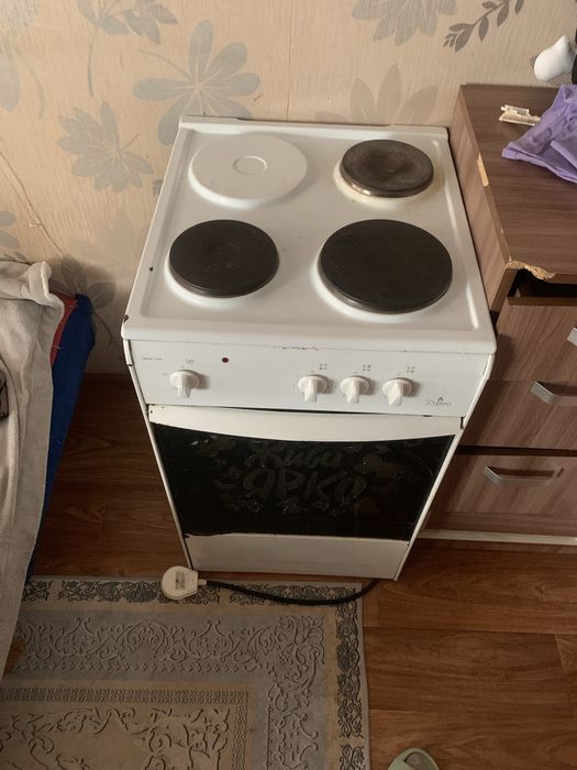 Продам электроплиту «Дарина Classic”