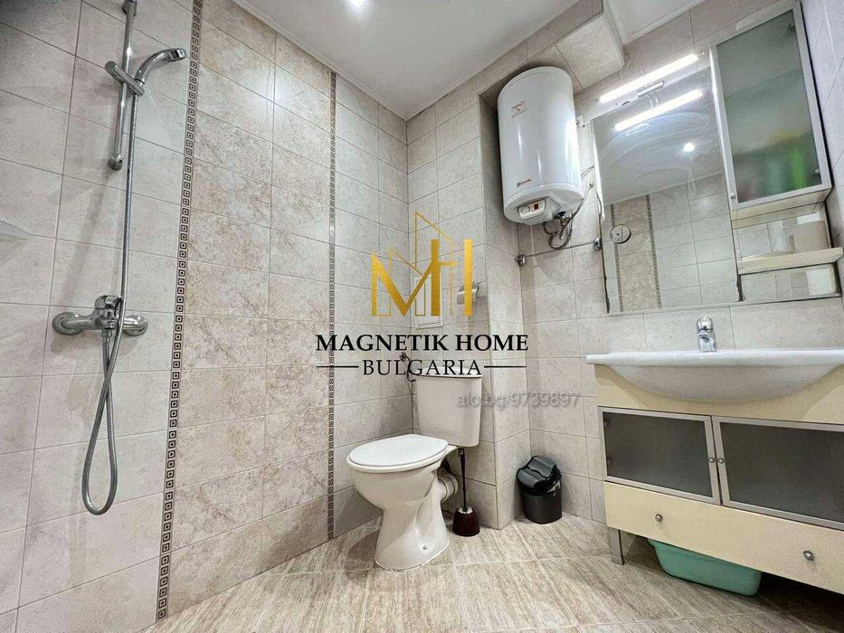 Дава се под наем Двустаен апартамент в Бургас, Център - 70 кв.м за 510 € - Снимка #2