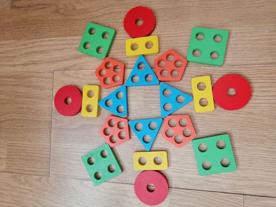 Развивающие игрушки