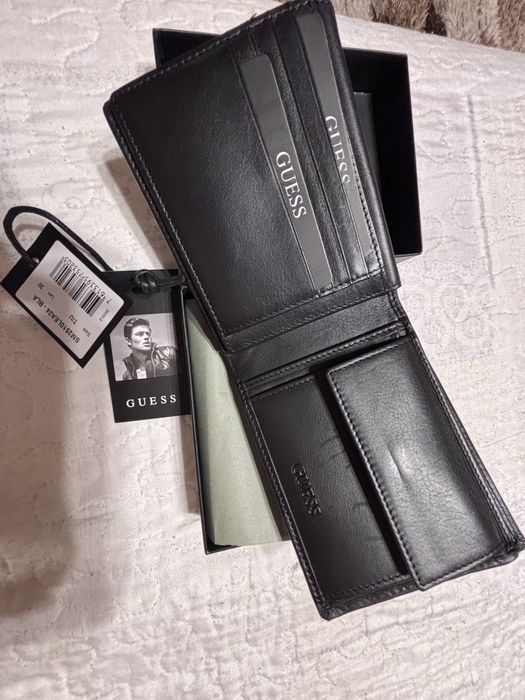 Мъжки оригинален портфейл на Guess