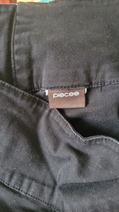 Черен панталон Pieces
