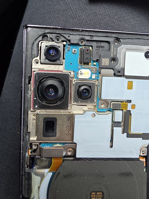 Продавам Samsung s23 ultra на части