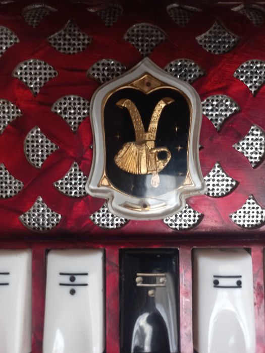 acordeon PAOLO SOPRANI 120 basi