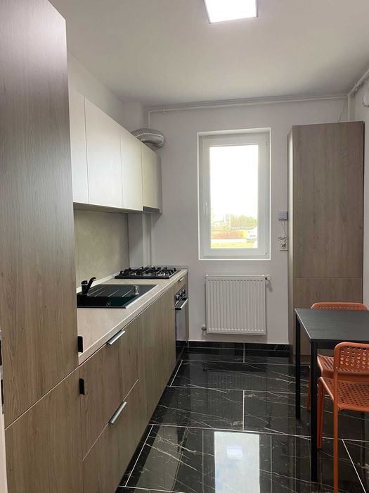 Inchiriez apartament cu 2 camere