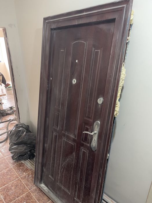 Входна врата (90/200)