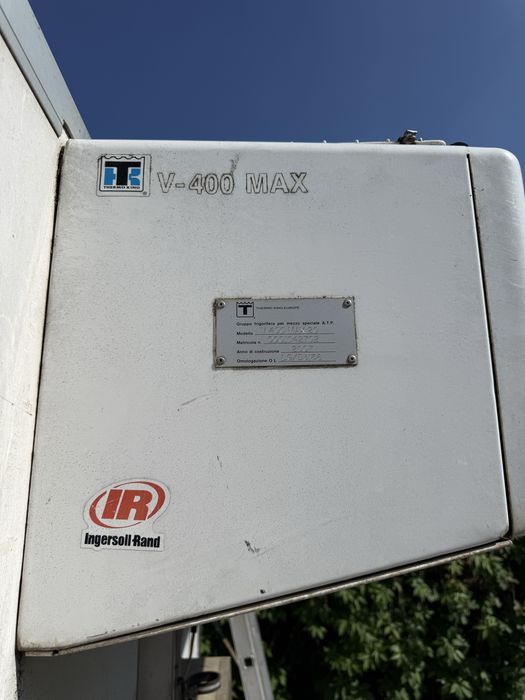 Cutie izotermă 380V / 12V frigorifică / congelator Zanelli cu agregat Themoking V-400 Max