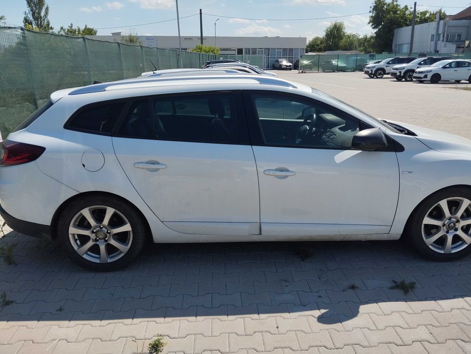 Vând megane3 , motor 1,5 dci 110cp,proprietar,an fab 2012 luna 11