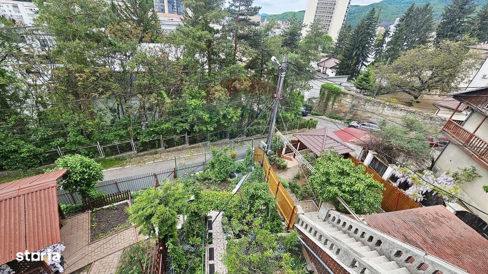 Apartament cu 3 camere de vânzare în zona Central