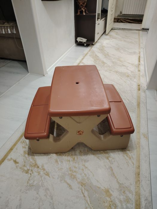 Стол для учёбы или обедный