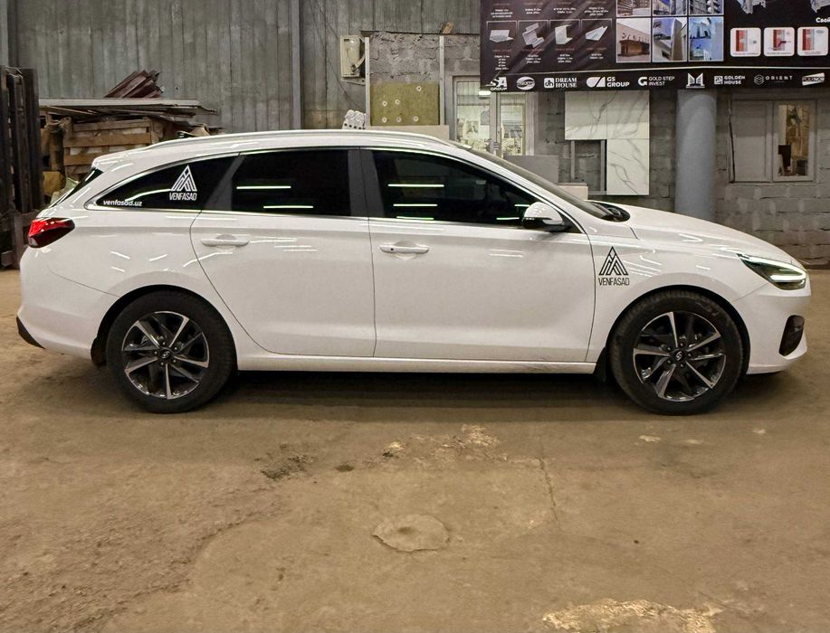 Hyundai i30 Premium UZ 1.5 продаестся 2022 года