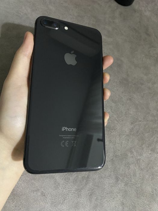 Продам iphone 8+