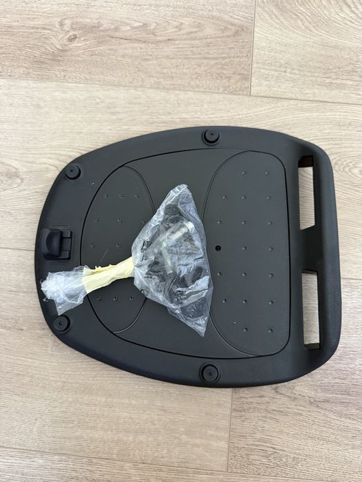 Placa top case Givi universala
