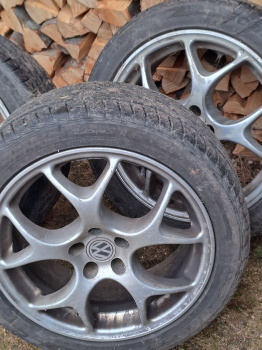 Roti cu cauciucuri de vara R17