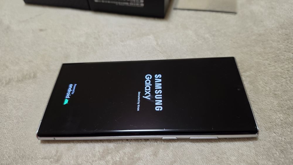 Продавам Samsung galaxy s 22 ultra