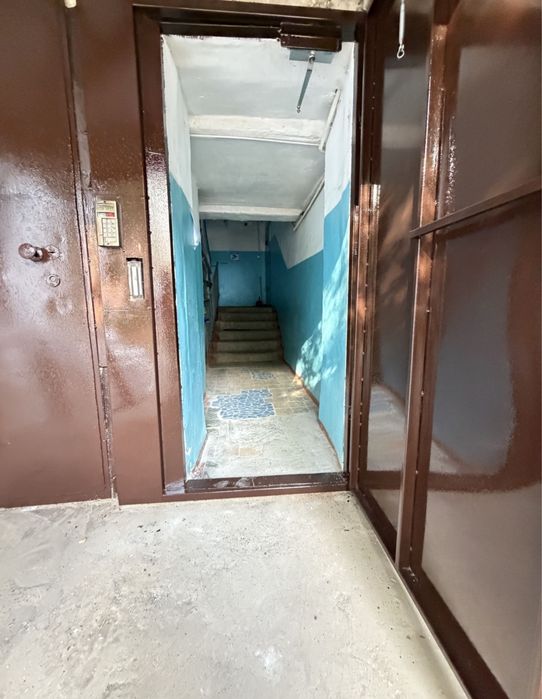 Продается комната в общежитии. Чистый подьезд
