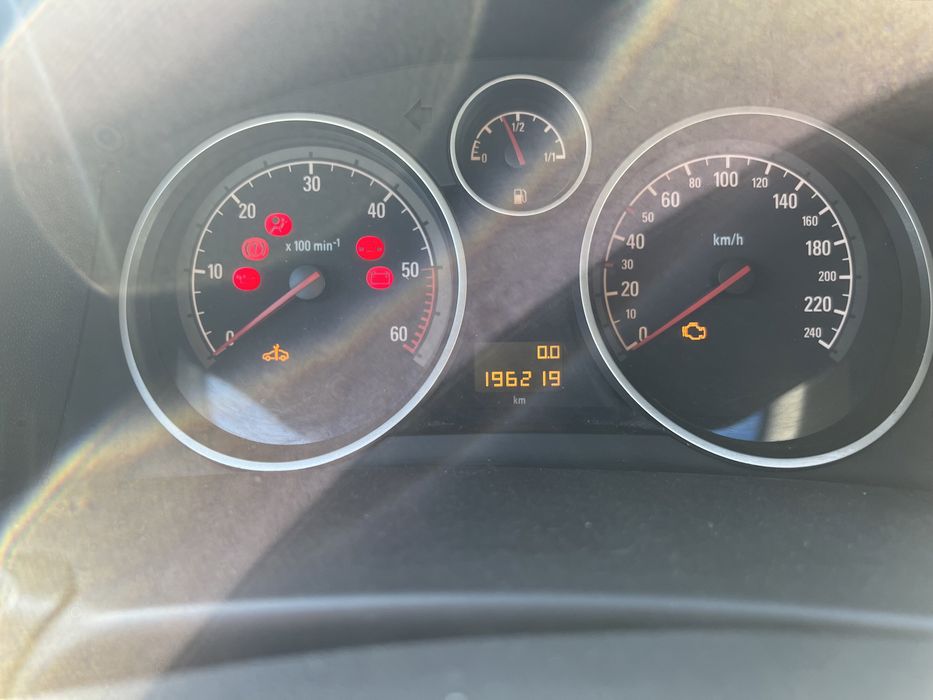 Опел Астра  Х / Opel Astra H комби 1.7 cdti