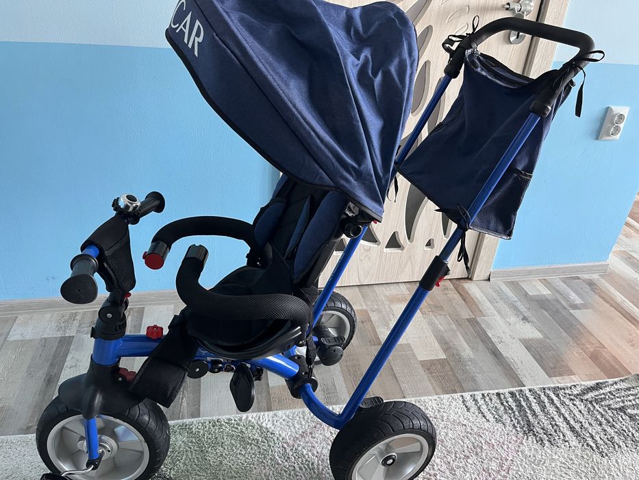 Детска Триколка - сгъваема, с въртяща седалка , запазена