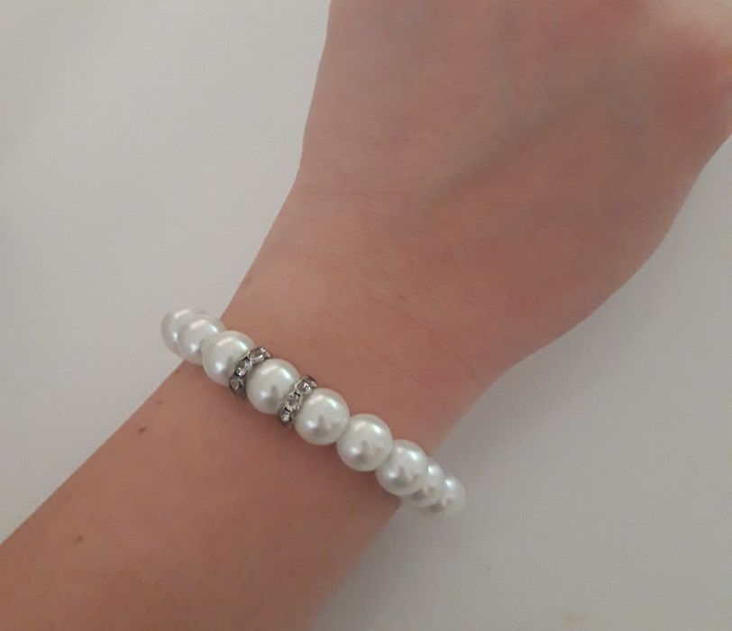 Гривна и обеци с перли