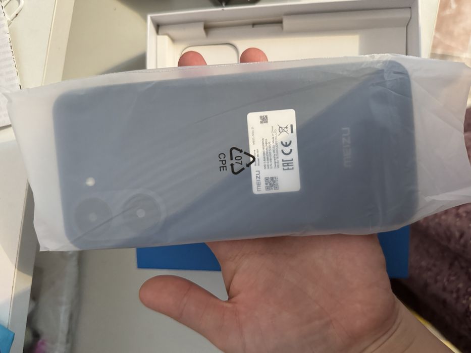 Продам новый телефон