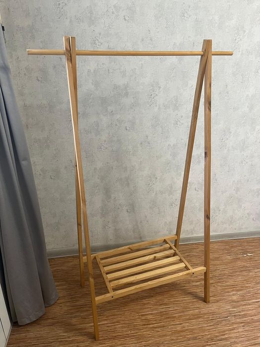 Напольная вешалка