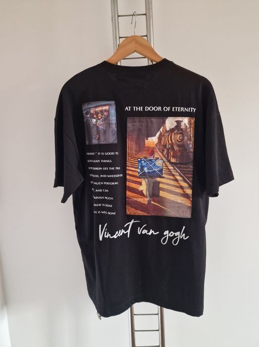 Мъжка тениска VINCENT VAN GOGH размер S M L XL
Най-висок клас материя и
изработка
Размери S M L
Всеки един артикул разполага с QRкод за
проверка за ав