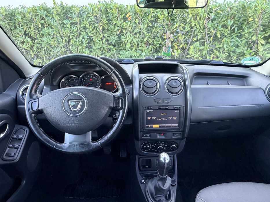 Dacia Duster 4x2 1.6 Benzina 105CP / Gaz din fabrica GPL / EURO 5 / 2015 / Model Prestige