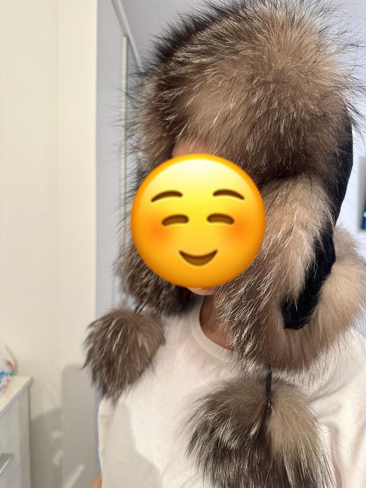 Норковая шапка с бубенчиками