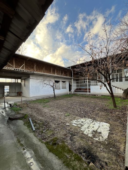 Уригзор махаллада ижарага Уй берилади