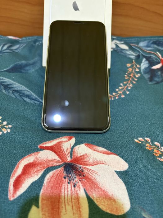 Iphone 11  128 гб