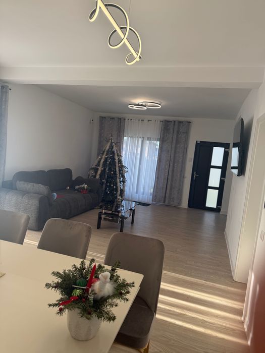 Casa de Vanzare Damila