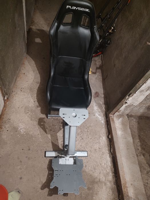 Logitech G29 +playseat cockpit+ shifter