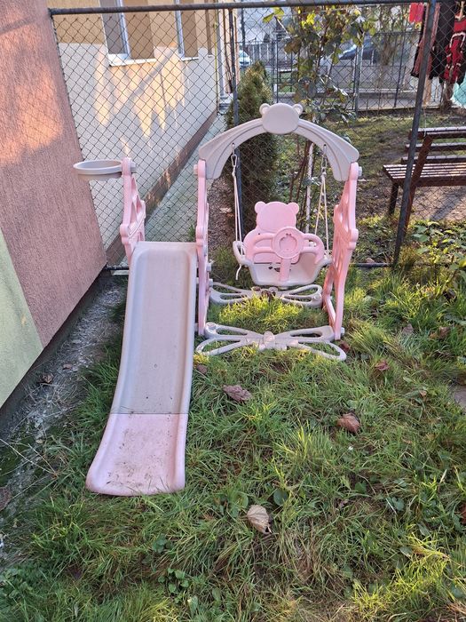 Tobogan cu leagăn