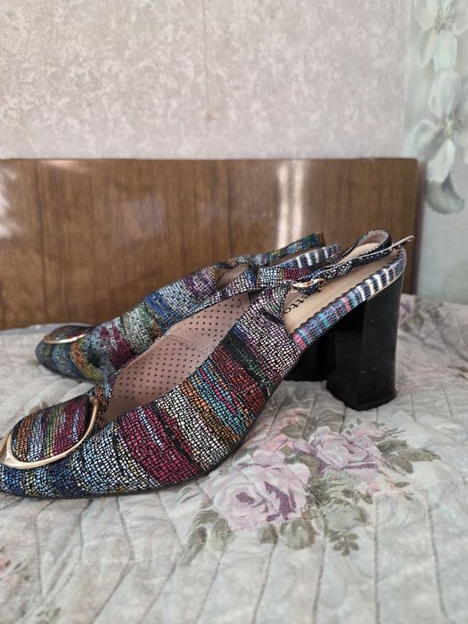 Весенние туфли на каблуке