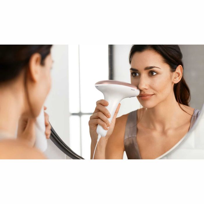 Epilator IPL Philips Lumea Advanced BRI922/00 + Perie facială.