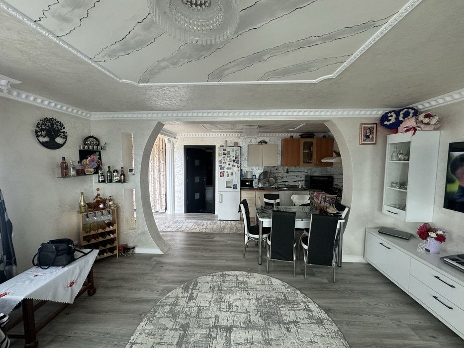 Vand casa la lebada sau schimb cu apartament