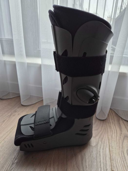 Ортопедичен ботуш, шина