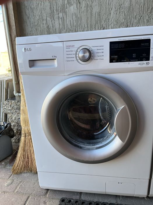 Продам стиральную машину LG 6.5 кг