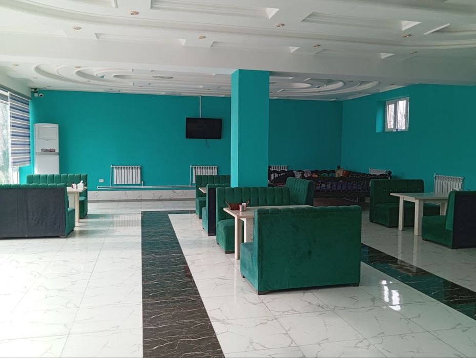 Тайер бизнес учун жой Икки каватли умумий овкатланиш учун чойхона