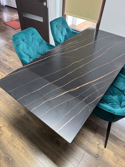 Vand masa extensibila din granit + 4 scaune catifea albastru smarald