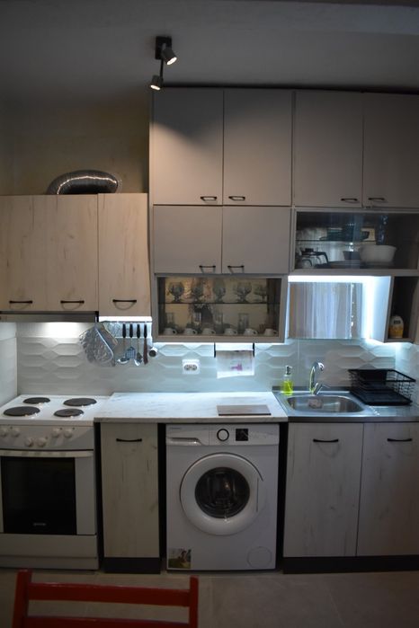 Дава се под наем Тристаен апартамент в Дупница - 90 кв.м за 229.5 € - Снимка #7