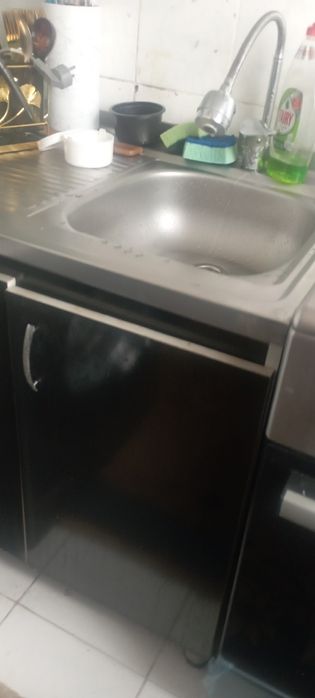 Раковина с тумбочкой