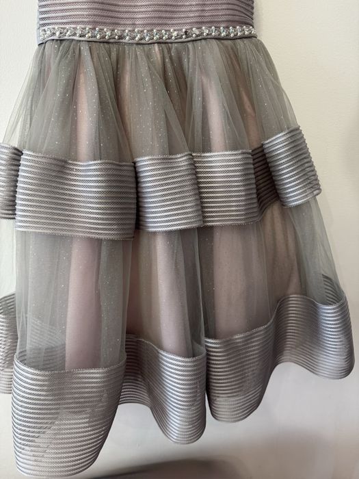 Нарядное платье для девочек, рост 122 см