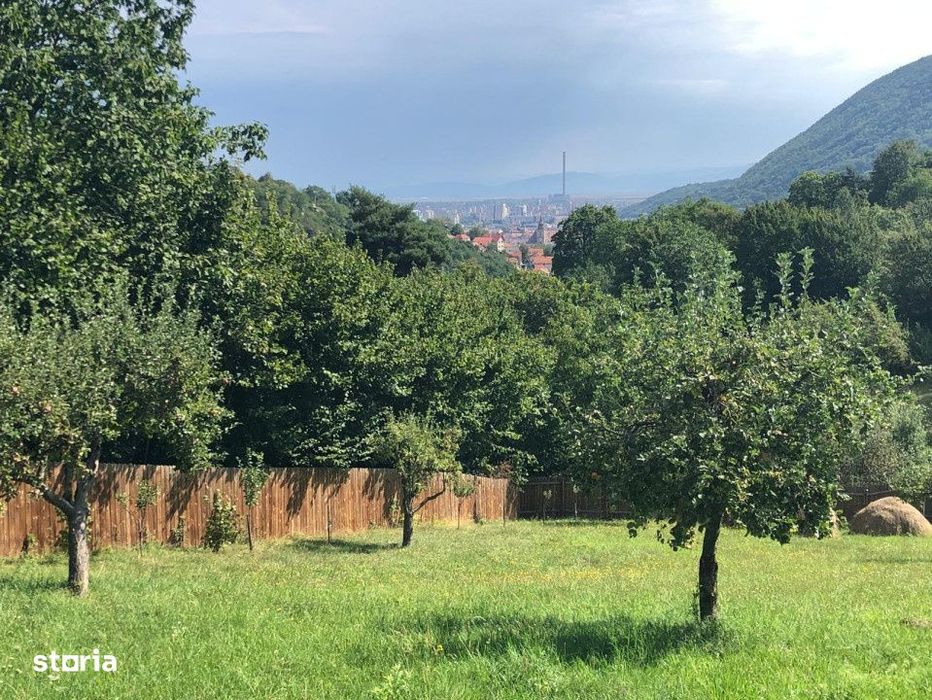 De vanzare teren unic in Brasov (vedere panoramica asupra orasului)